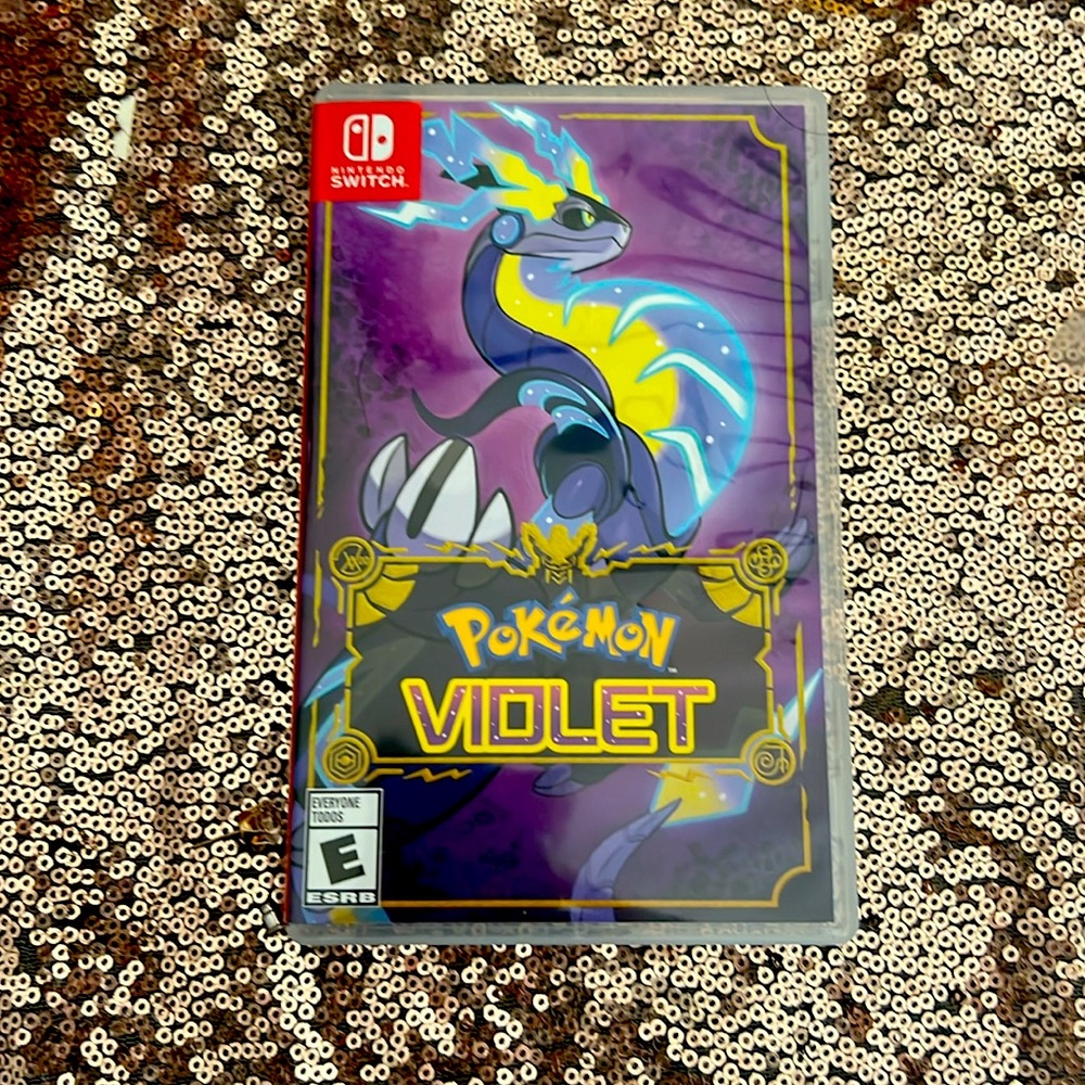 - *LIKE NEW * POKEMON VIOLET  !!